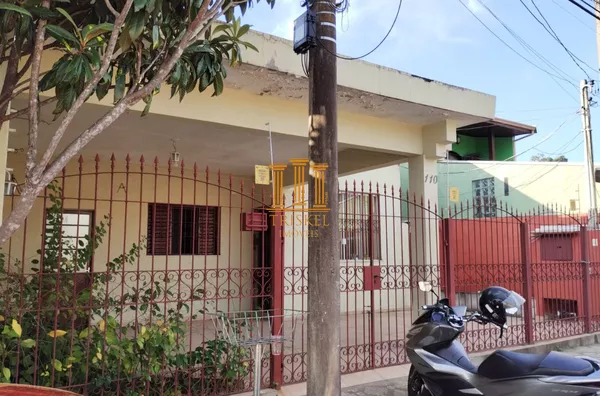 Casa 3 dorm com suíte e edícula na Vila São Geraldo em Taubaté