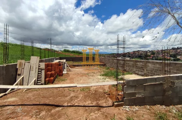 Terreno a venda no Jardim Belle Ville