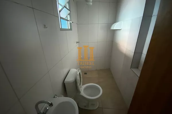 KITNET para LOCAÇÃO próximo á Santa Terezinha!