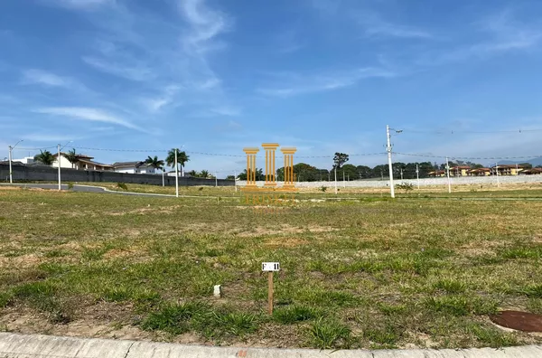 Terreno PLANO de 270m² À VENDA em Condomínio Fechado em Tremembé!