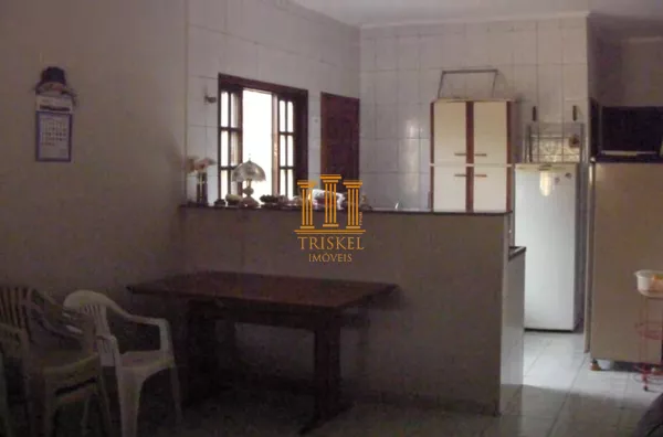 Casa composta por 2 casas geminadas no Massaguaçu em Caraguatatuba