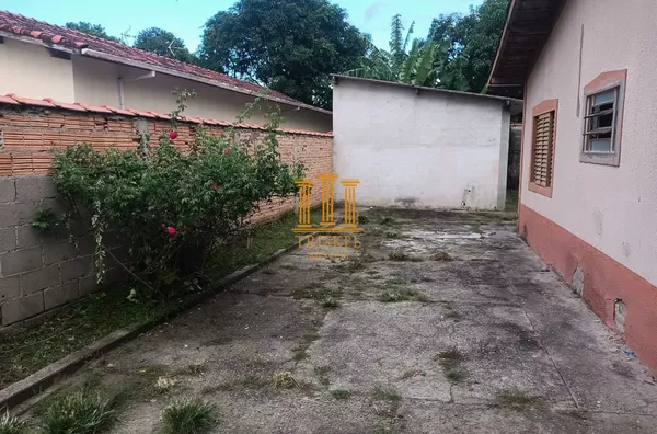 Casa para venda no Bairro Monção em Taubaté
