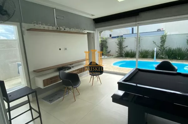 Sobrado Ouro Ville 3 suítes com piscina