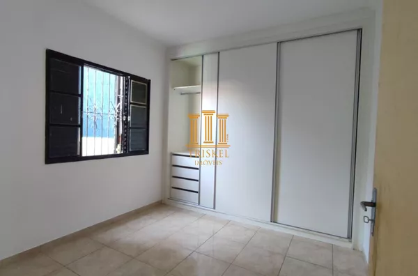 Casa 3 dorm com suíte, piscina e garagem coberta no Areão em Taubaté