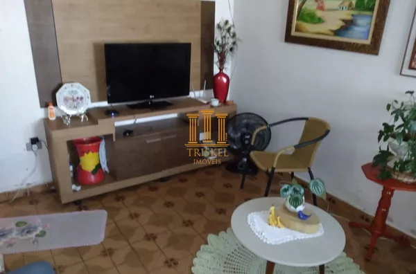 Casa 2 dorm com edícula no Quiririm