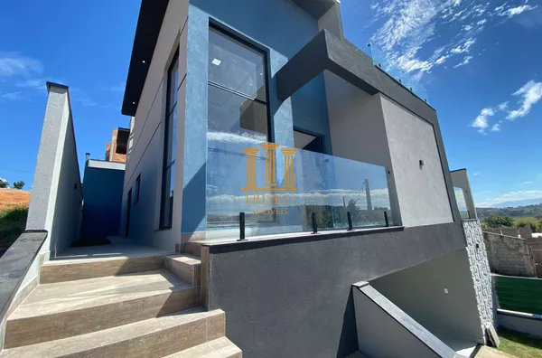 Linda Casa À VENDA no Condomínio Cyrela! 