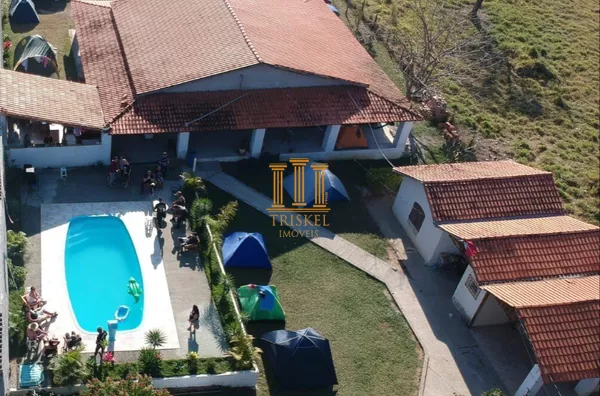 Chácara 2 dorm com suíte em terreno de 2500 metros na Estrada do Pinheirinho em Taubaté