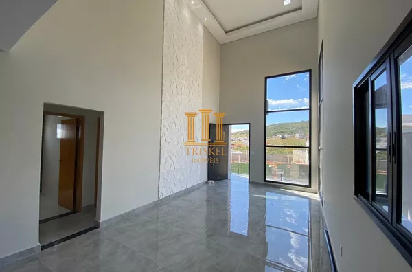 Linda Casa À VENDA no Condomínio Cyrela! 