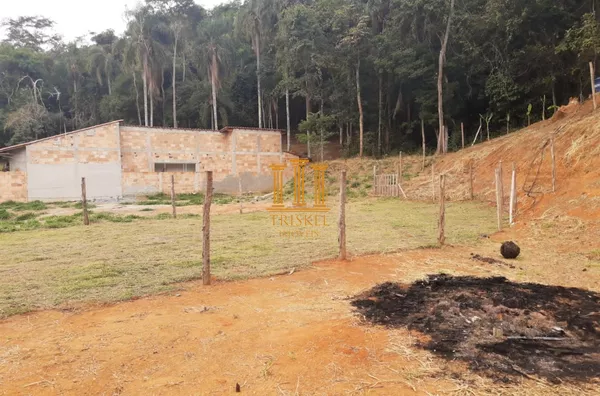 Chácara em condomínio fechado no Sete Voltas