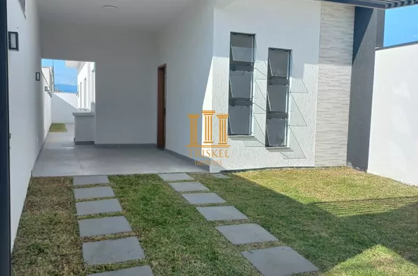 Casa 2 dorm com suíte e garagem coberta no Quintas de Santa Cruz em Taubaté