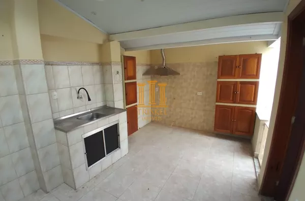 Casa com 2 dorm no centro de Tremembé