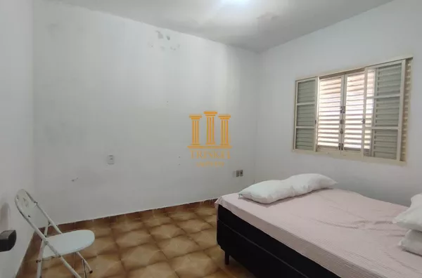 2 casas para venda no Parque Aeroporto.