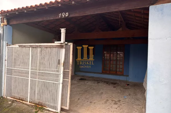 Casa 2 Dorm com quintal e garagem coberta na Cidade Jardim em Taubaté