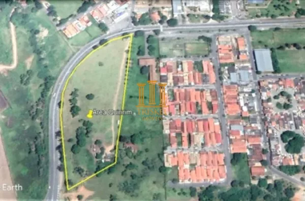 Área a VENDA no Quiririm!