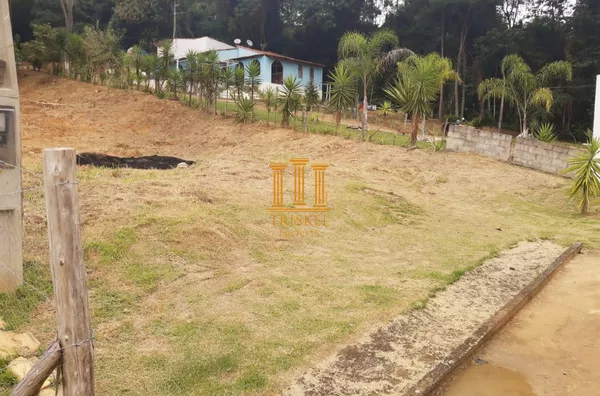 Chácara em condomínio fechado no Sete Voltas