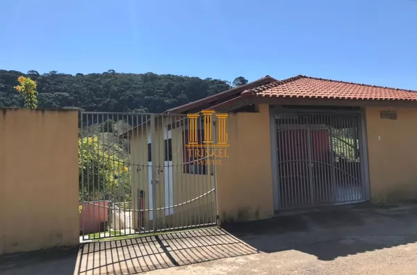Chácara 4 Dorm com suíte garagem coberta e Piscina