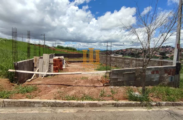 Terreno a venda no Jardim Belle Ville