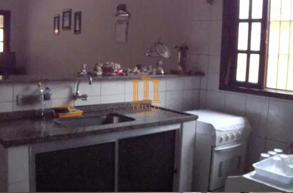 Casa composta por 2 casas geminadas no Massaguaçu em Caraguatatuba