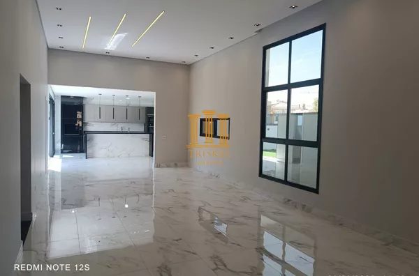 Excelente casa no Ouro Ville