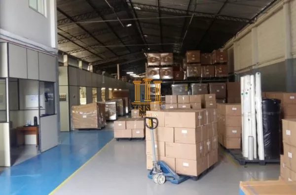 Galpão Comercial em Quiririm!