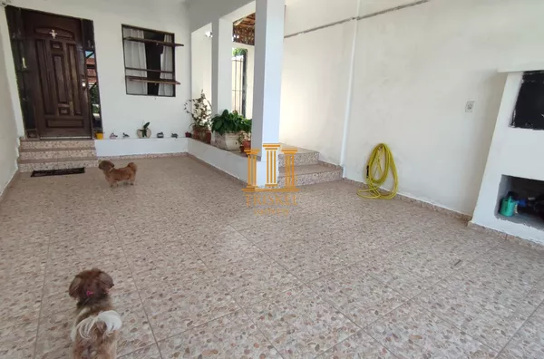 Sobrado 3 dorm e garagem coberta no Gurilandia em Taubaté