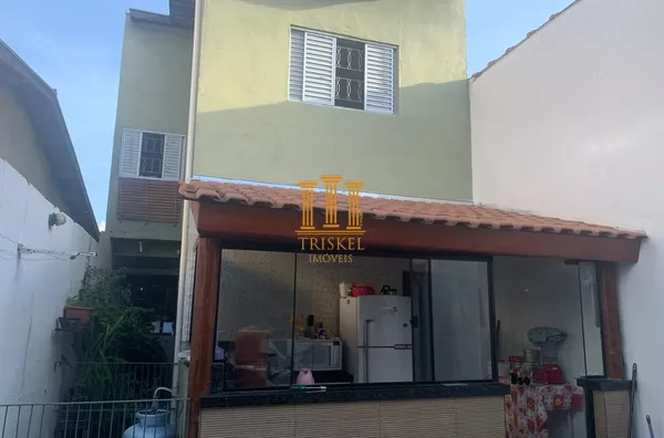 Sobrado 3 Dorm  garagem coberta no Residencial Novo Horizonte em Taubaté