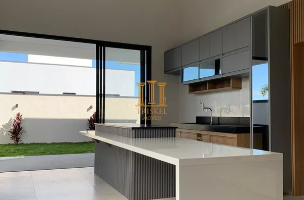 Casa 3 dorm com suíte e aquecimento solar no Cyrela em Taubaté