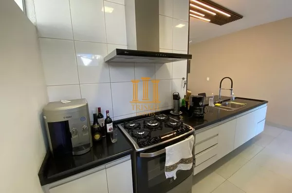 Casa 3 suítes com closet área gourmet garagem para 5 carros e quintal nos fundos no Portal da Mantiqueira em Taubaté