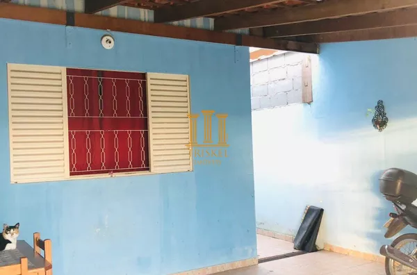 Casa com 3 Dorm e garagem coberta para 2 carros no Parque Aeroporto em Taubaté