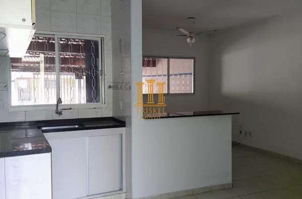 Casa 2 Dorm com suíte e garagem coberta no Estoril em Taubaté