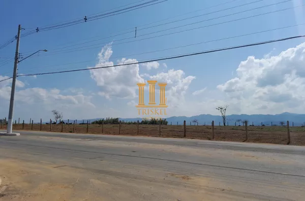 Terreno comercial para venda no Quiririm!