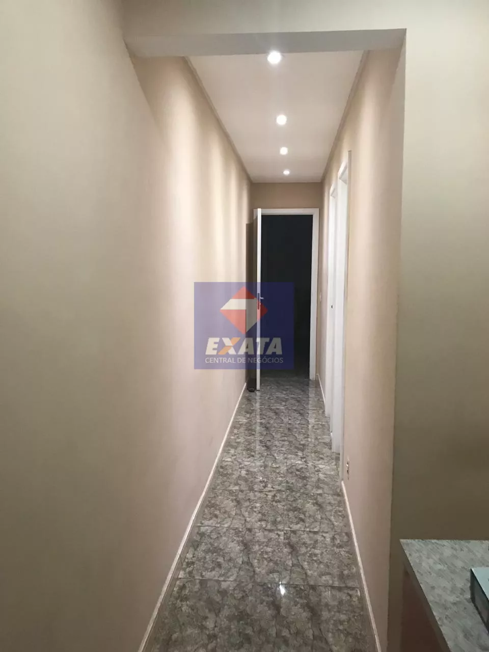 Apartamento à venda com 3 quartos, 83m² - Foto 11