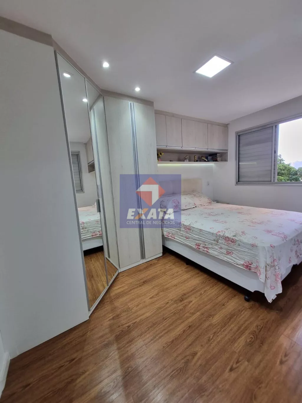 Apartamento à venda com 2 quartos, 64m² - Foto 18