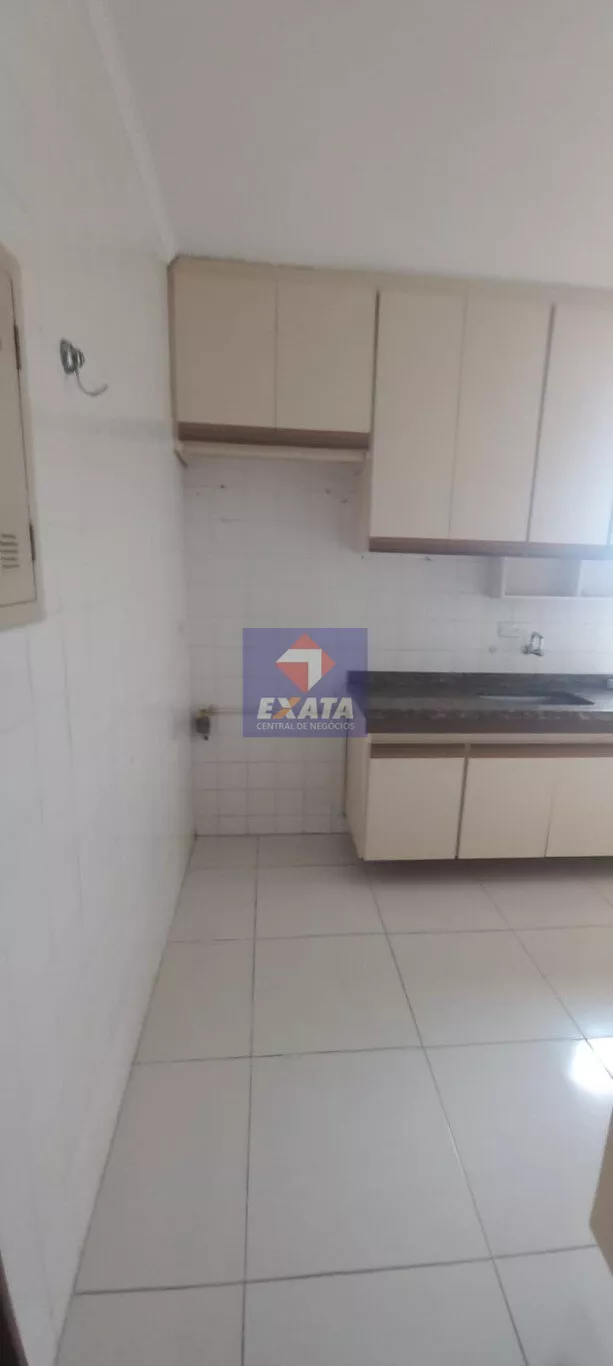 Apartamento à venda com 2 quartos, 75m² - Foto 21