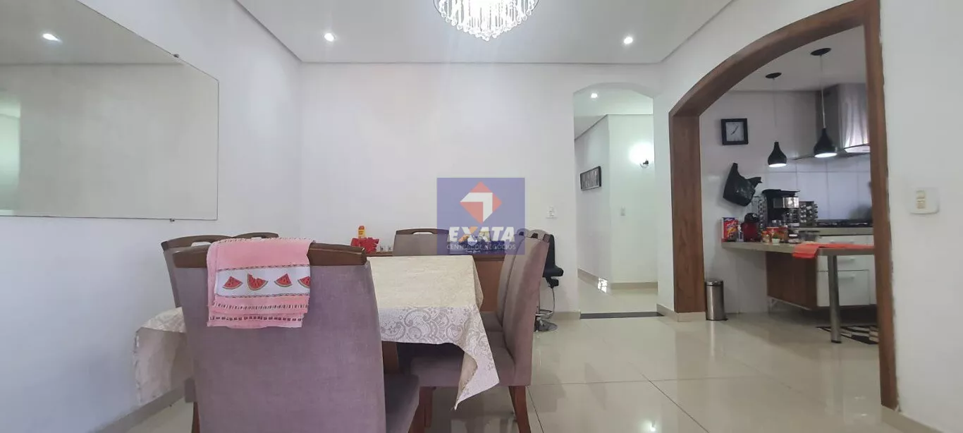 Casa à venda com 3 quartos, 250m² - Foto 17