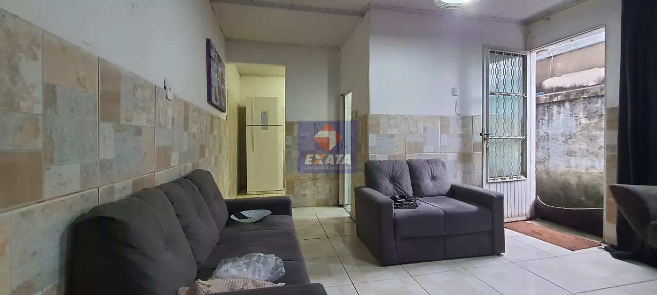 Casa para alugar com 1 quarto, 50m² - Foto 1