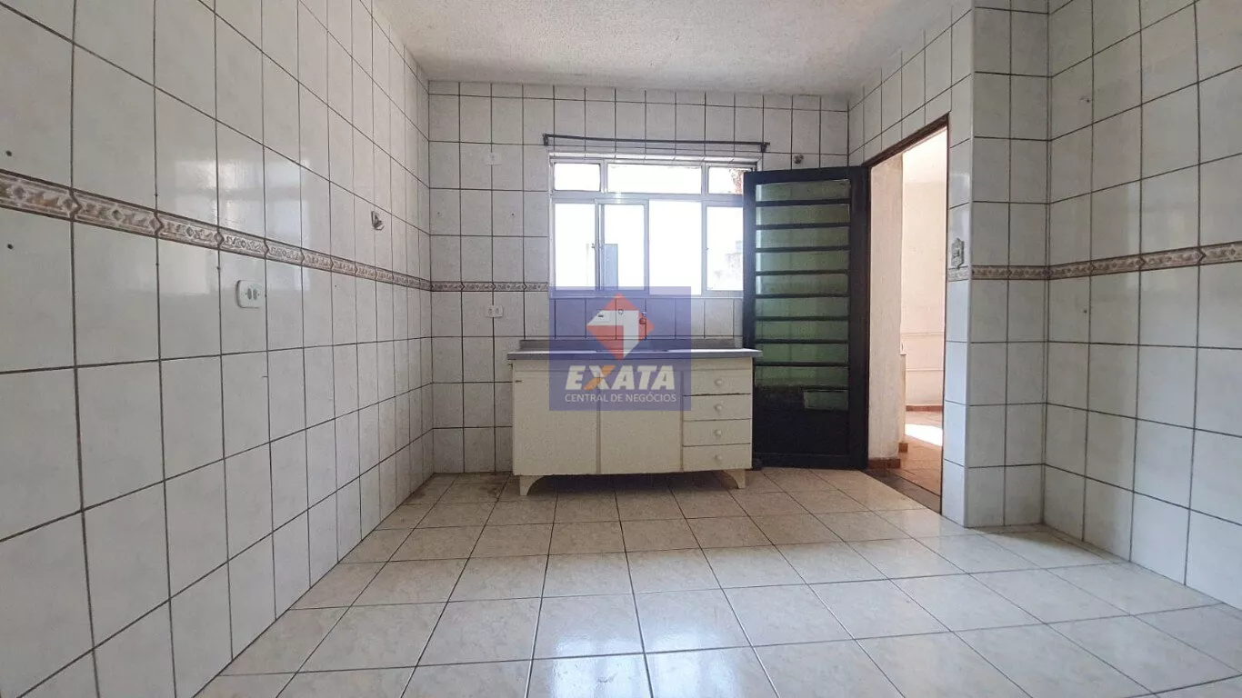 Casa à venda com 3 quartos, 120m² - Foto 3