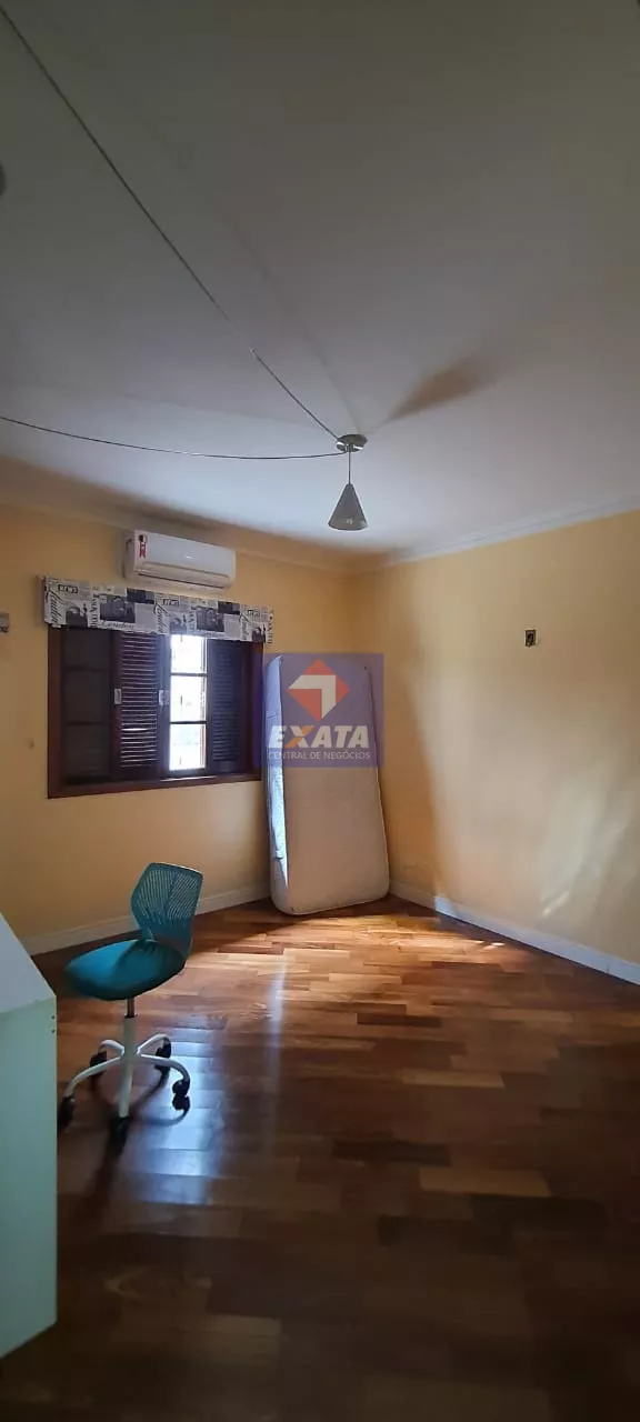 Casa à venda com 3 quartos, 250m² - Foto 15