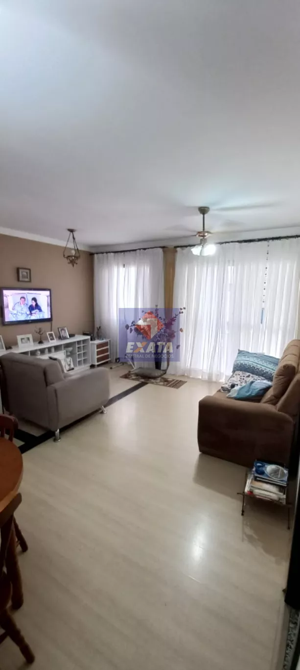 Apartamento à venda com 3 quartos, 73m² - Foto 2