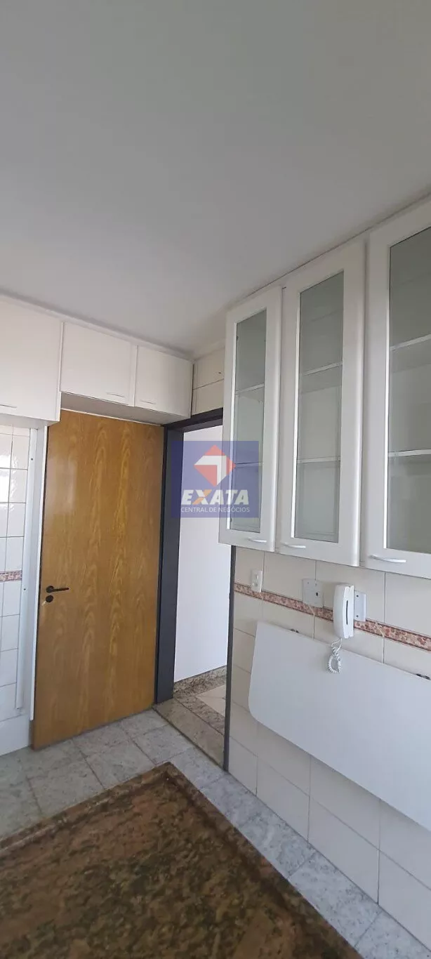 Apartamento para alugar com 3 quartos, 86m² - Foto 10