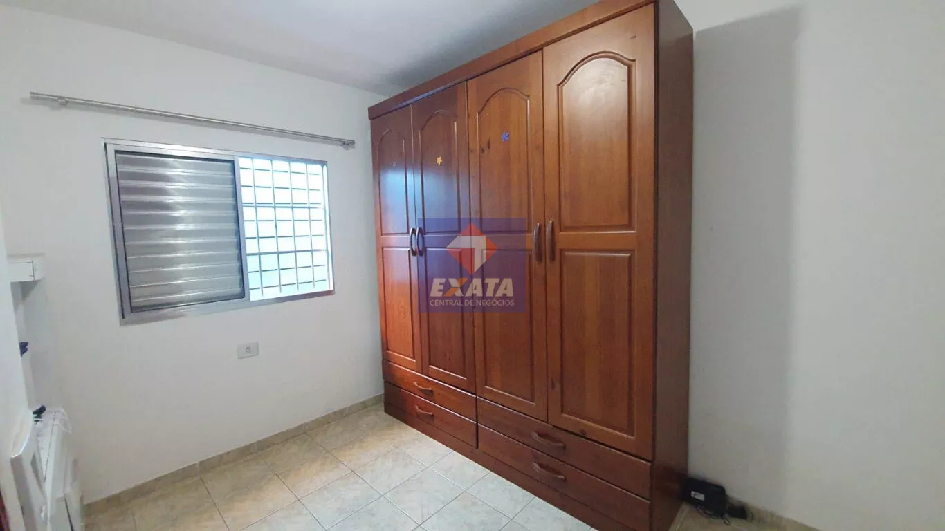 Casa à venda com 3 quartos, 210m² - Foto 8