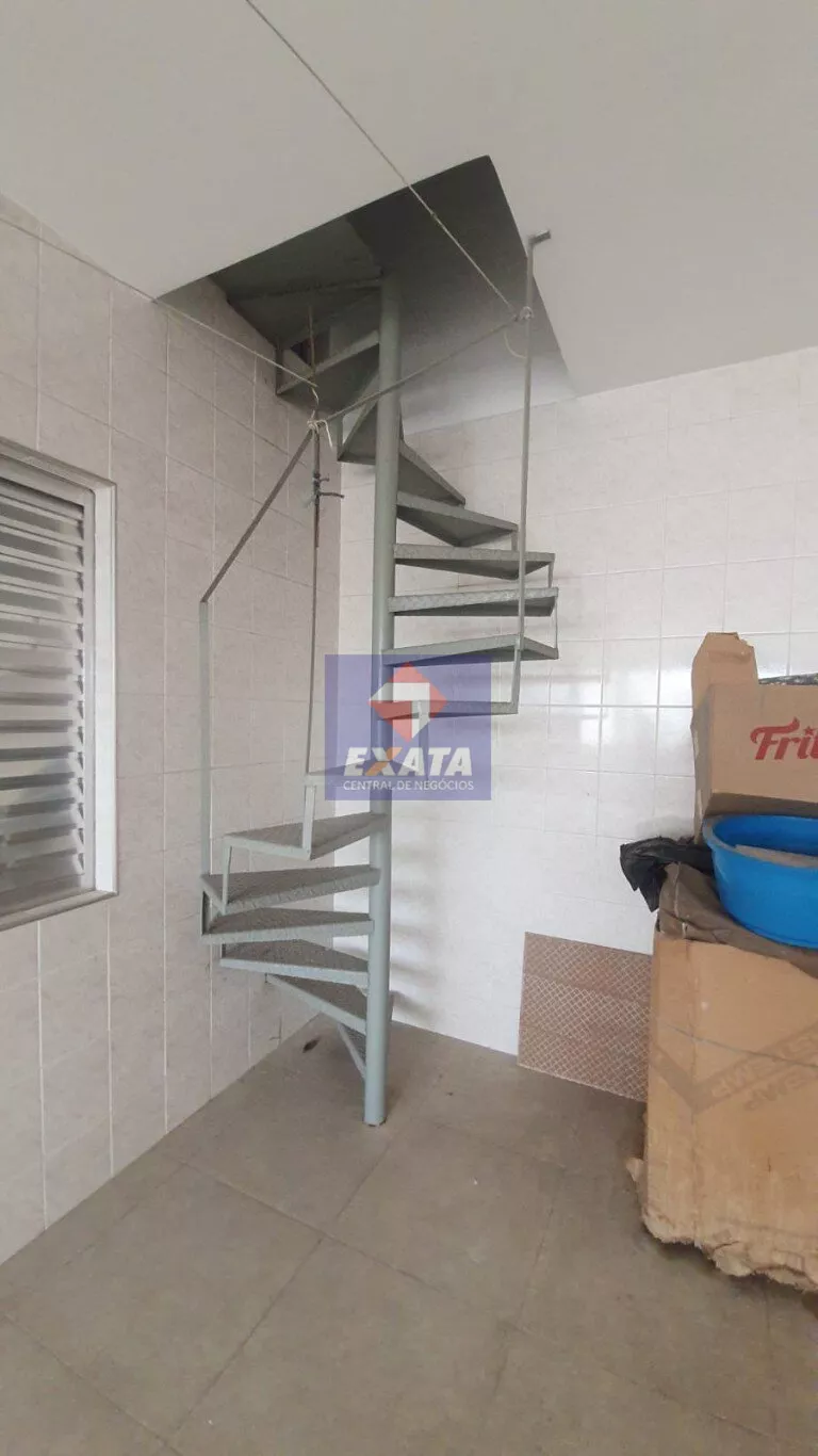 Sobrado para alugar com 5 quartos, 320m² - Foto 13