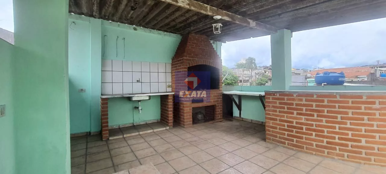 Sobrado para alugar com 3 quartos, 120m² - Foto 1