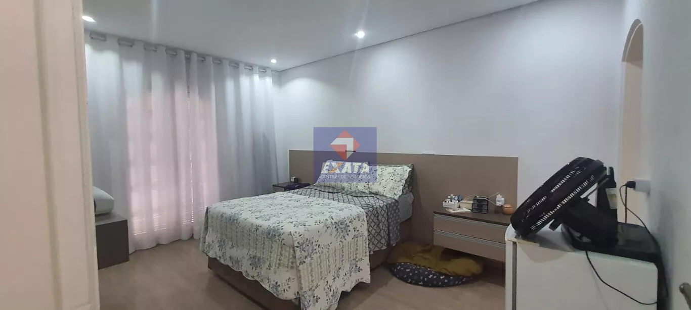 Casa à venda com 3 quartos, 250m² - Foto 21