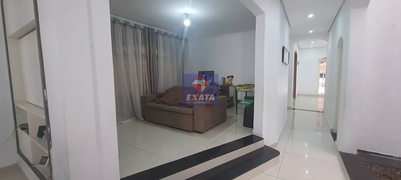 Casa à venda com 3 quartos, 250m² - Foto 6