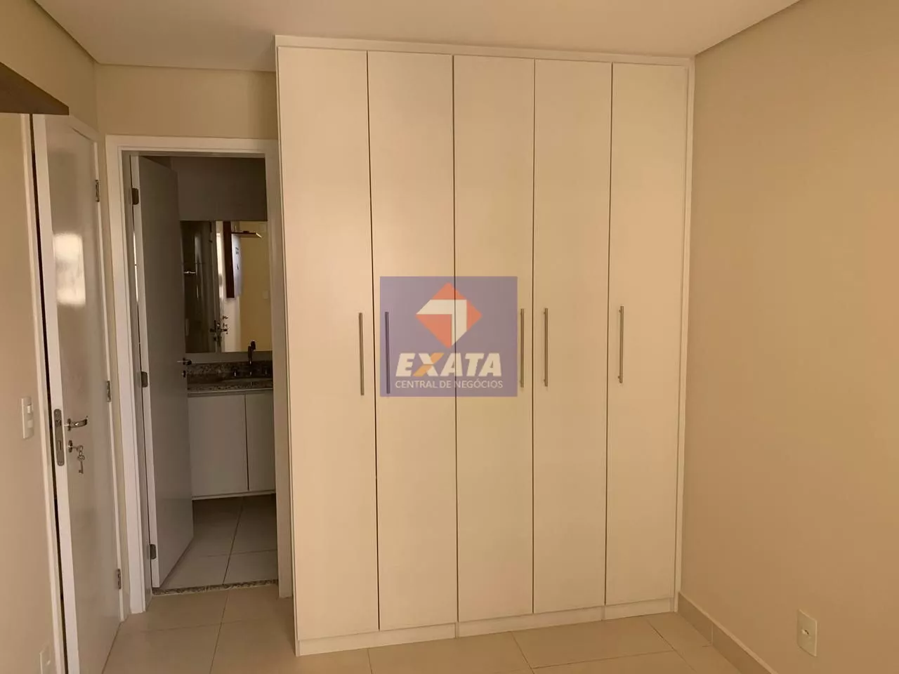 Apartamento à venda com 2 quartos, 65m² - Foto 28