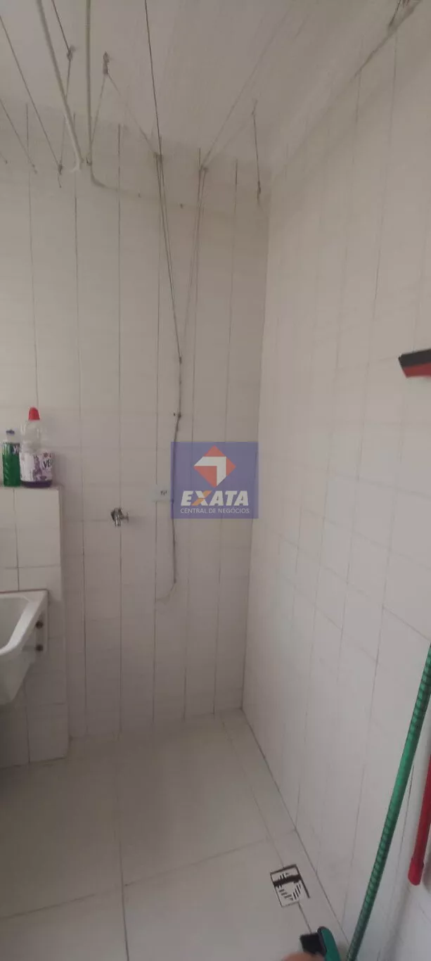 Apartamento à venda com 2 quartos, 75m² - Foto 19