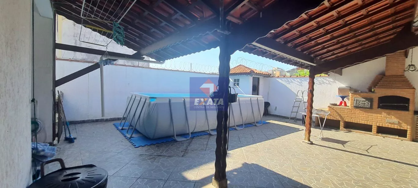 Casa à venda com 3 quartos, 250m² - Foto 28