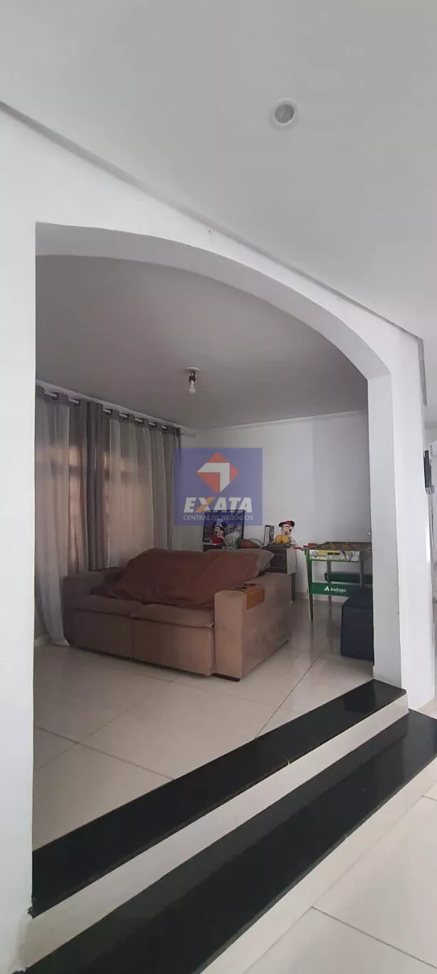 Casa à venda com 3 quartos, 250m² - Foto 5