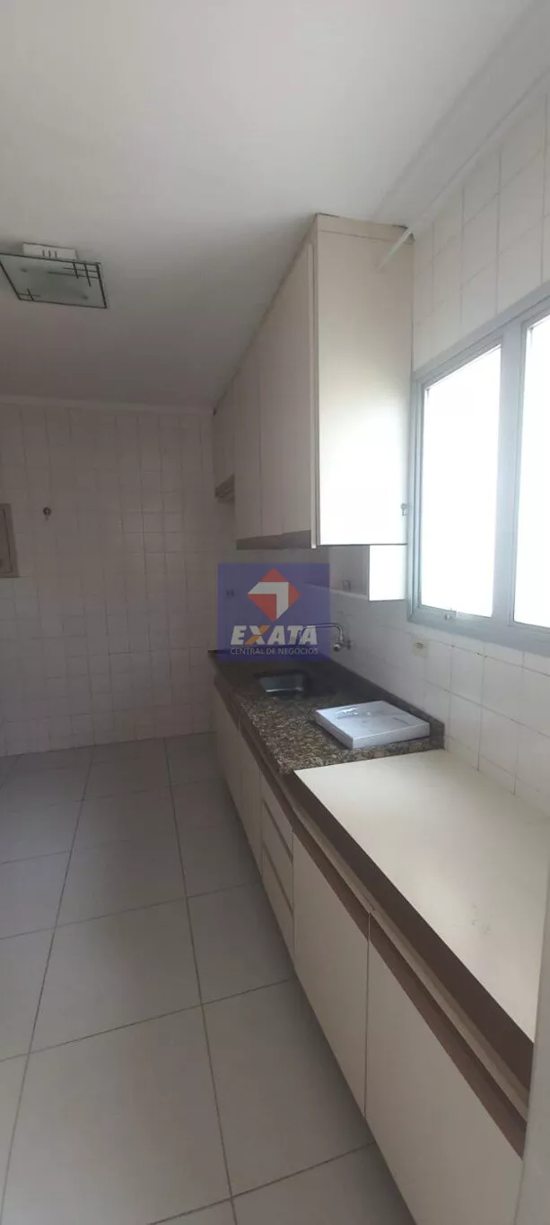 Apartamento à venda com 2 quartos, 75m² - Foto 17